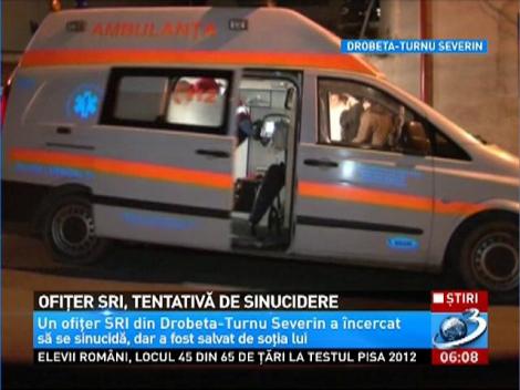 Un ofiţer SRI, găsit într-o baltă de sânge în mansarda casei. Încercase să îşi pună capăt zilelor