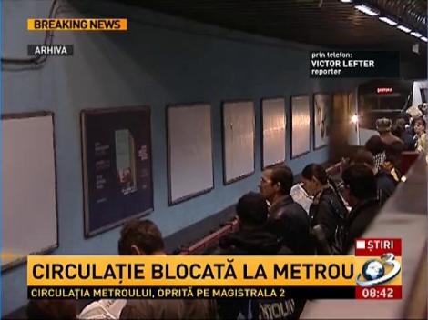 Circulaţie la metrou, BLOCATĂ pe ruta Berceni-Pipera. O persoană s-a aruncat în faţa metroului