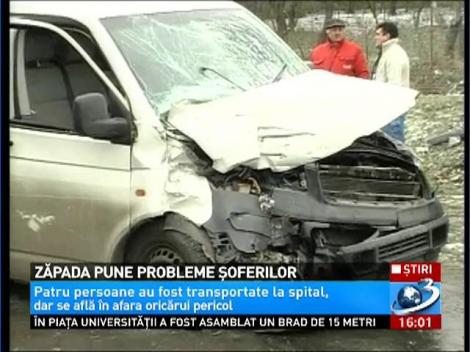 NINGE VISCOLIT în centrul şi vestul ţării: Drumarii spun că se luptă cu morile de vânt