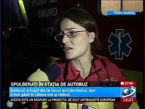 Un șofer beat a spulberat trei tineri într-o stație de autobuz din Târgu-Mureș