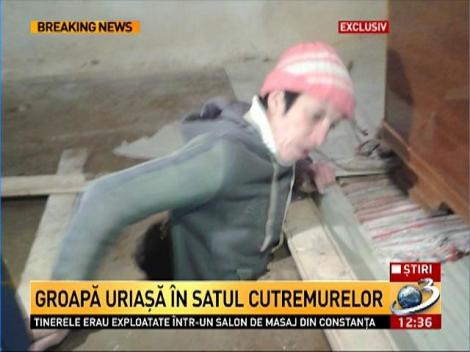 Groapa uriasa in casa unei familii din Izvoarele