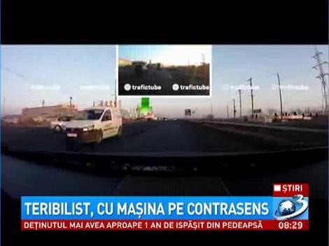Sofer teribilist, cu masina pe constrasens
