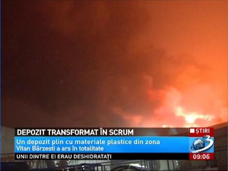 Un depozit de materiale plastice din zona Vitan Bârzeşti a ars în totalitate