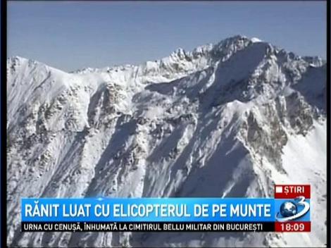 Un turist rănit pe munte a fost  luat cu un elicopter SMURD