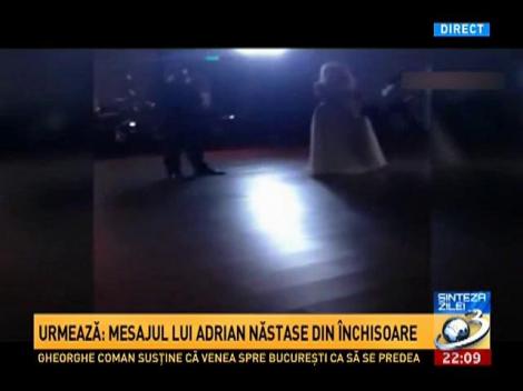 Sinteza Zilei: Imagini de la ziua Elenei Udrea cum cântă piesa Delirul