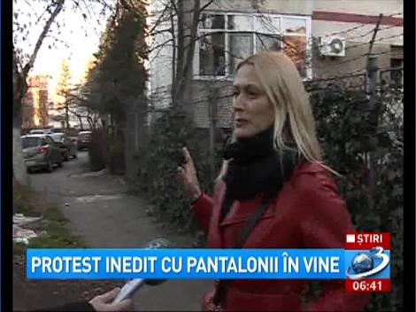 Soprana Diana Pap s-a fotografiat pe un WC aruncat în stradă