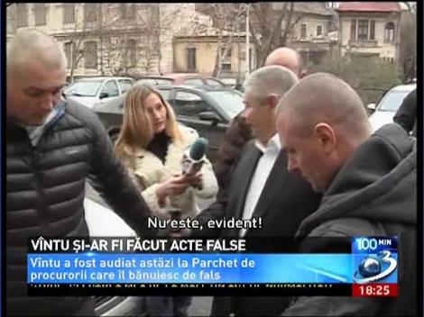 Sorin Ovidiu Vîntu ar fi vrut să plece din ţară cu un paşaport fals