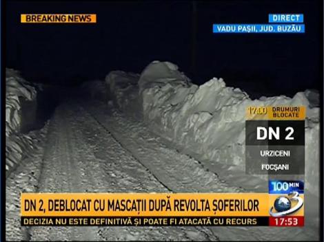 Buzau: Zeci de oameni blocati in case din cauza nametilor