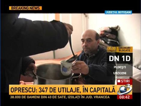 Oamenii fără adăpost din toată țara sunt cazați în centre ca să nu înghețe