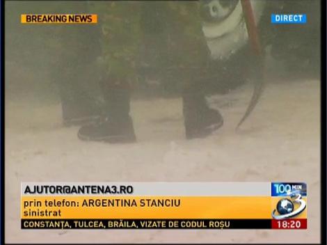 Săteni sinistraţi, ameninţaţi de primar că au sunat la Antena 3