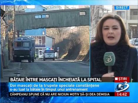 Bătaie între mascaţi încheiată la spital