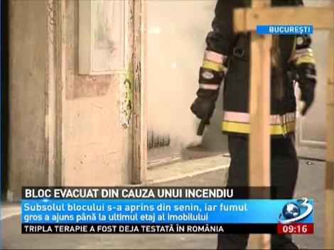 Incendiu puternic într-un bloc de pe bulevardul Magheru