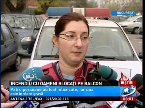 Panica intr-un bloc din Bucuresti care a luat foc