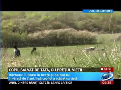 Miracolul de la Mânăstirea Făget! Un copil a supravieţuit după ce tatăl său s-a răsturnat cu tractorul