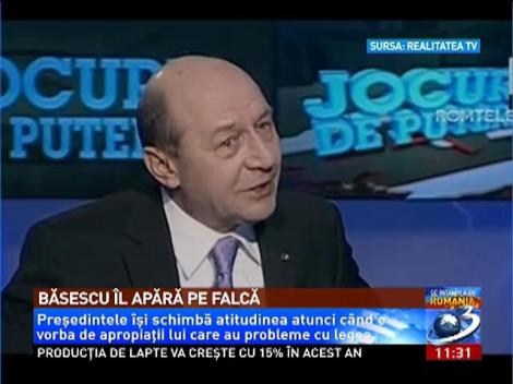 Băsescu &icirc;l apără pe Falcă