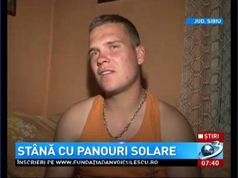 Stână cu panouri solare