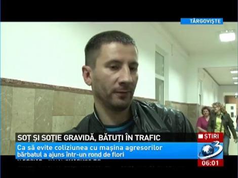 O femeie gravidă şi soţul ei au trăit momente de GROAZĂ. Au fost BĂTUŢI în trafic, pe motiv că mergeau prea încet cu maşina