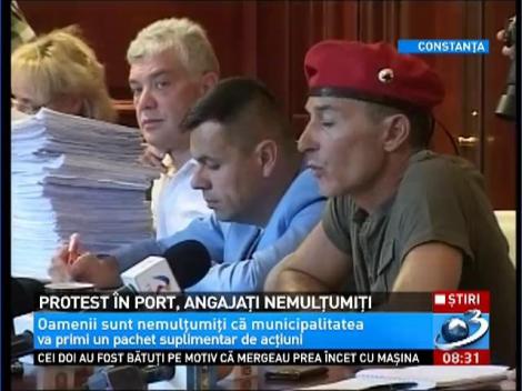 Protest în port, angajaţi nemulţumiţi