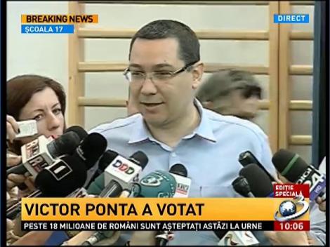 Victor Ponta a mers la vot împreună cu familia