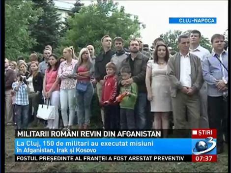 Militarii rom&acirc;ni revin din Afganistan