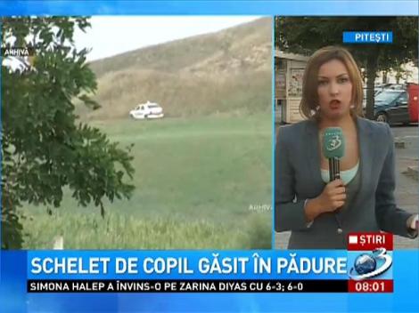 Un muncitor a găsit &icirc;n pădure scheletul unui copil