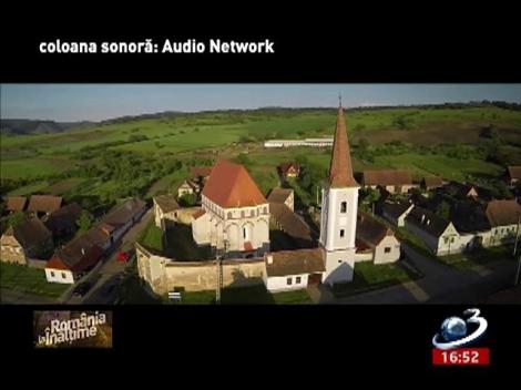 Rom&acirc;nia la &Icirc;nălţime! Imagini cu biserica fortificată din Cloasterf, judeţul Mureş