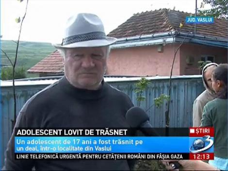 Vaslui: Adolescent lovit de trasnet