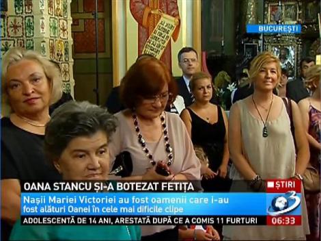 Oana Stancu şi-a creştinat fetiţa, Maria Victoria