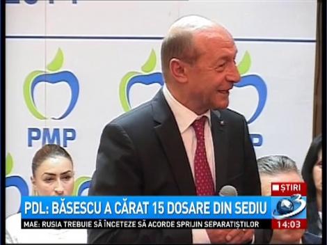 PDL: Traian Băsescu a cărat 15 cutii din sediu. Nu ştim ce documente erau &icirc;n cutii