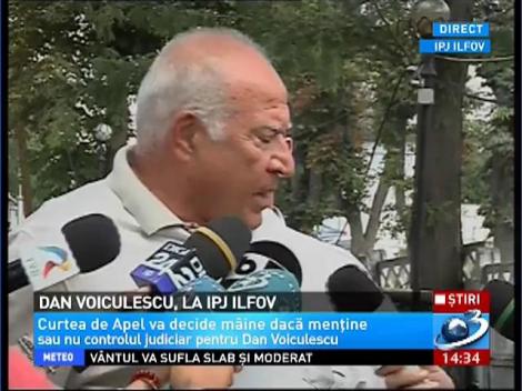 Voiculescu: Bani depuşi cu sacoşa &icirc;n conturile lui Băsescu