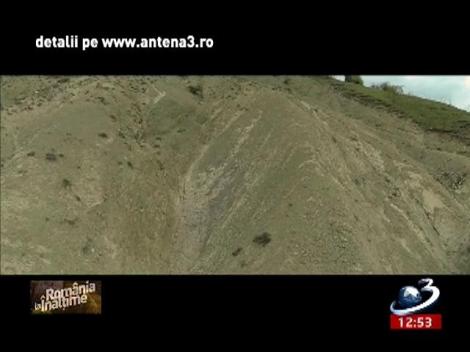 Rom&acirc;nia la &icirc;nălţime: Valea dinozaurilor, Geoparcul Dinozaurilor, judeţul Hunedoara