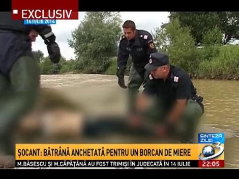 Şocant: Bătr&acirc;nă anchetată pentru un borcan de miere