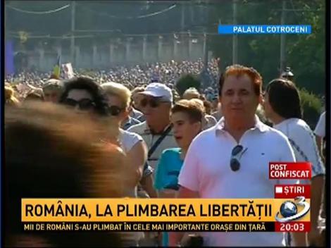 Aproape 3 mii de oameni la PLIMBAREA LIBERTĂŢII în Bucureşti