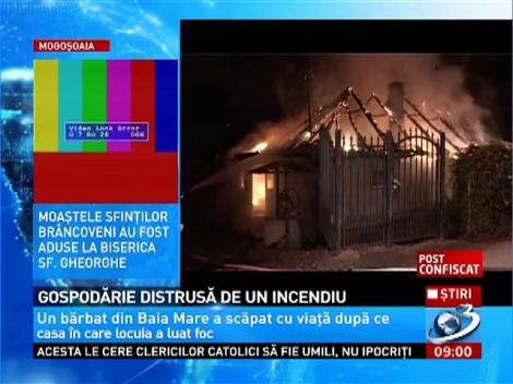 Un bărbat a rămas fără acoperiş deasupra capului. Omul suspectează o m&acirc;nă criminală