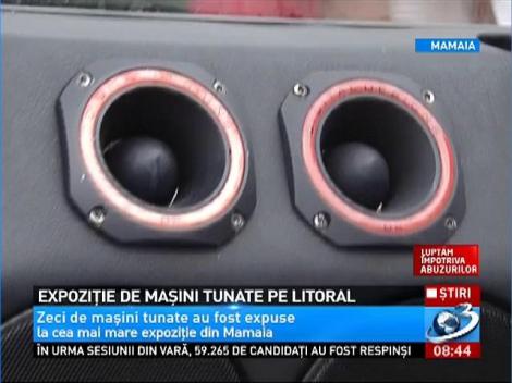 Expoziţie de maşini tunate pe litoral