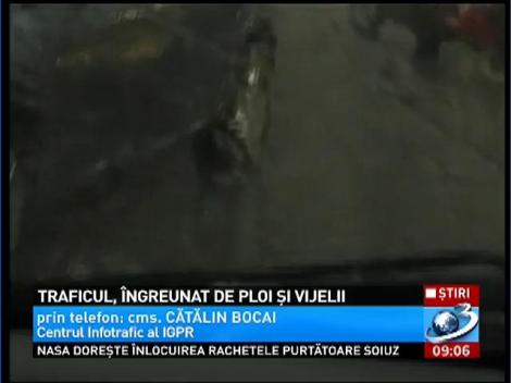 Pasajul Unirii din Capitală a fost INUNDAT &icirc;n urma furtunii de duminică dimineaţă