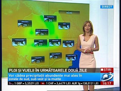 Ploi şi vijelii &icirc;n următoarele două zile
