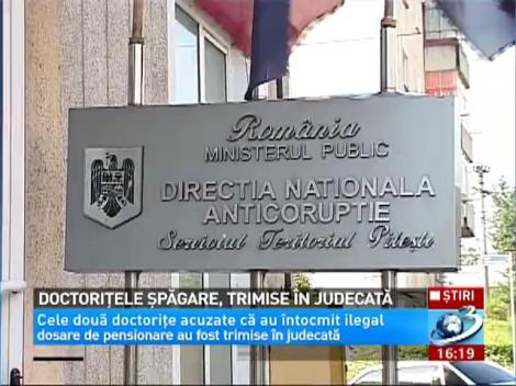 Doctoriţele şpăgare, trimise în judecată