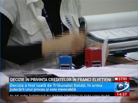 Românii care au luat credite în franci elveţieni vor plăti ratele la nivelul cursului de la data semnării contractului