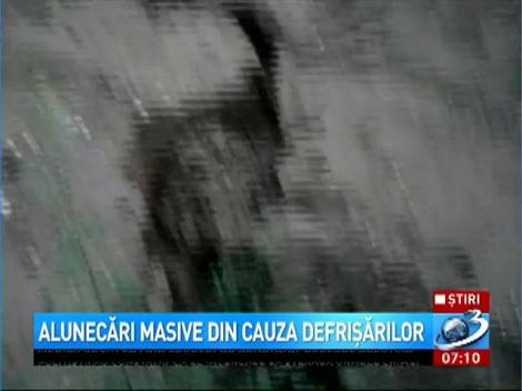 Coşmarul trăit de o familie din Mehedinţi. Riscă să fie &icirc;nghiţiţi de vii de un mal de păm&acirc;nt. "Au DEFRIŞAT TOT"