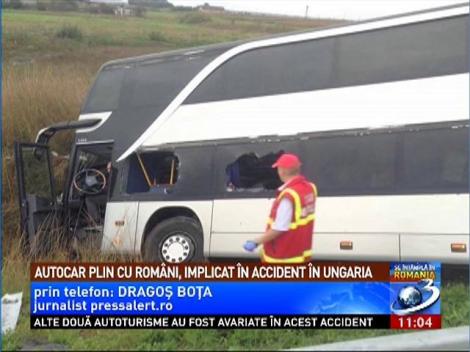 Autocar plin de rom&acirc;ni, implicat &icirc;n accident &icirc;n Ungaria