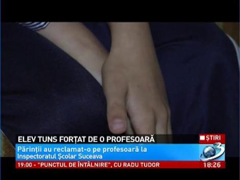 Elev tuns fortat de o profesoara