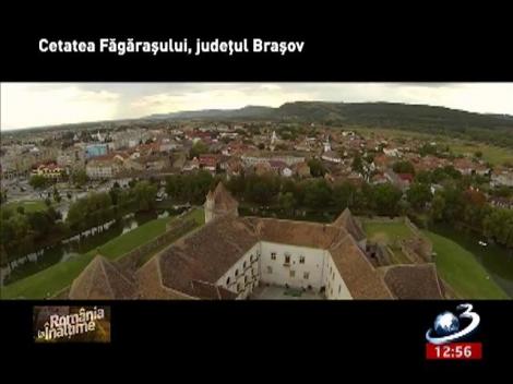 Rom&acirc;nia la &Icirc;nălţime! Imagini impresionante cu cetatea Făgăraşului