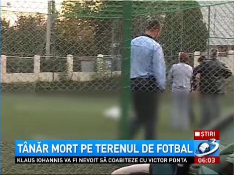 A murit chiar pe terenul de fotbal, în timpul meciului. Le-a spus colegilor că i se face rău, iar în cateva minute s-a stins din viaţă