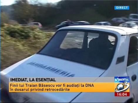 Ilie S&acirc;rbu şi Viorel Hrebenciuc, urmăriţi penal &icirc;n dosarul retrocedărilor ilegale