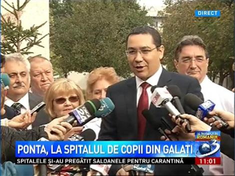 Victor Ponta, în vizită la Spitalul de Copii din Galaţi: Medicii rezidenţi, bani mai mulţi din 2015