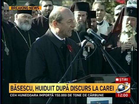 Traian Băsescu, huiduit la ceremoniile dedicate Zilei Armatei