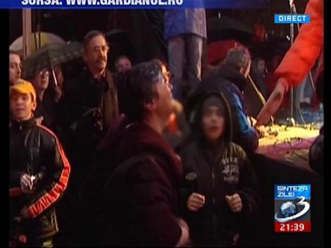 Sinteza Zilei: Regele Mihai şi un copil. Traian Băsescu şi un copil