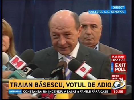 Ce a declarat Băsescu după ce s-a prezentat la vot