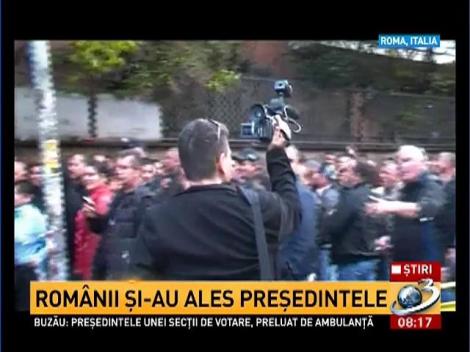 Imagini din străinătate cu cozile interminabile de la secţiile de vot